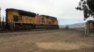 preview picture of video 'Afternoon In Guadalupe: Coast Starlight 11 and Guadalupe Turn'