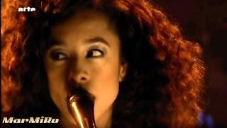 CORINNE BAILEY RAE Closer ! - live - 2010 - Music  Video