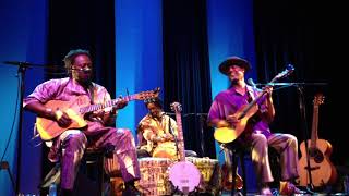 Habib Koité &amp; Eric Bibb - Mami Wata (Live 2012)
