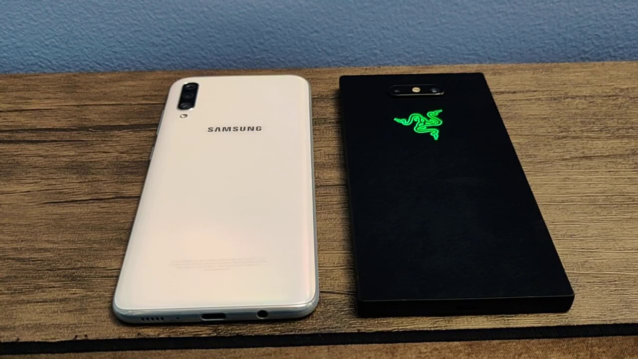 Samsung Galaxy A70 VS Razer Phone 2! FULL Comparison!