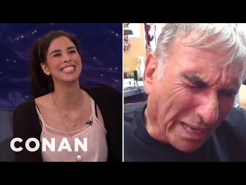 サラ・シルバーマンのパパが尻のタトゥーを入れた - CONAN on TBS (Sarah Silverman’s Dad Got A Butt Tattoo - CONAN on TBS)