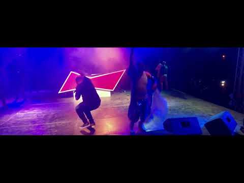 Rockstar dj sox bhar performing