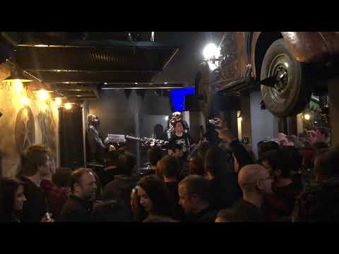 Inciter, Bunker postapocalyptic steampunk bar