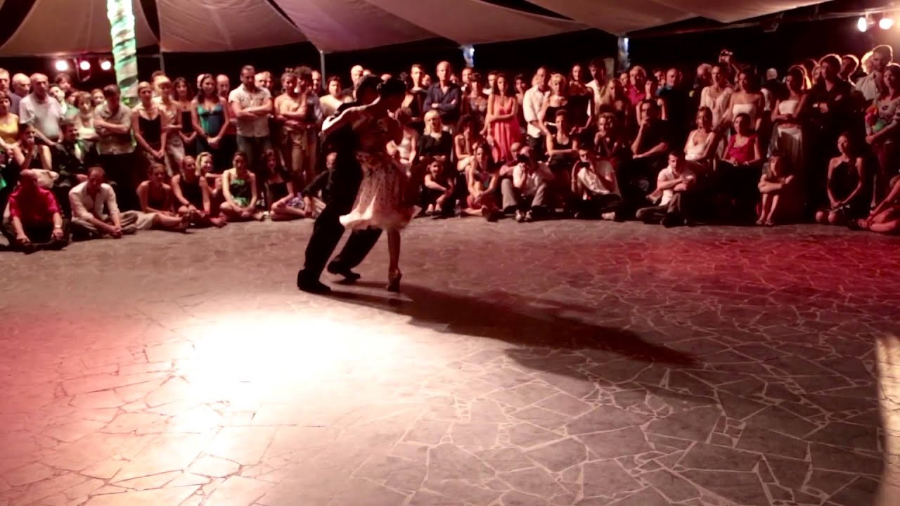 Adrian Veredice y Alejandra Hobert - Catania Tango Festival 2013 - Video 3-4