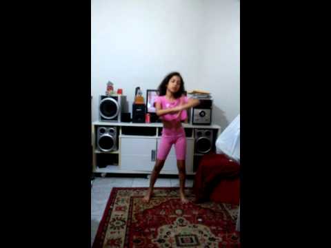 Rafaela dançando show das poderosas ▶2:14 
