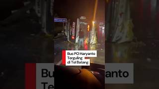 Download lagu A PO Haryanto bus overturned on the Batang toll road, killing three people. mp3