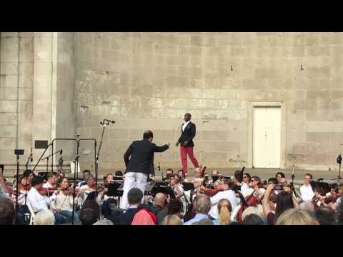 Alvise Casellati ’01 LL.M. conducts Opera Italiana