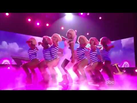 Nicki Minaj  Britney Spears   Super Bass  Till The World Ends Live Billboard Music Awards 2011