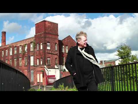 Converse - Bernard Sumner