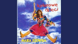 Kadr z teledysku Owocowy karnawał tekst piosenki Majka Jeżowska