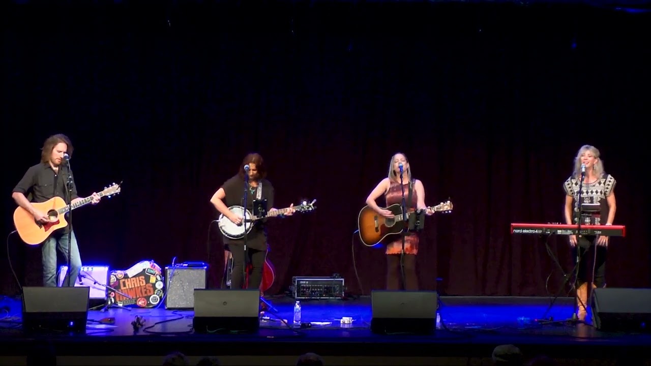 Sister Golden Hair — "Seven Bridges Road" — Eagles live performance video