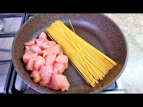 Läckert och enkelt recept på kycklingpasta! Allt tillagat i en kastrull! Snabbt recept!