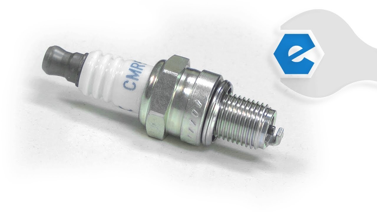 Replacing your Shindaiwa Leaf Blower / Vacuum Plug, Spark Ngk Cmr5h