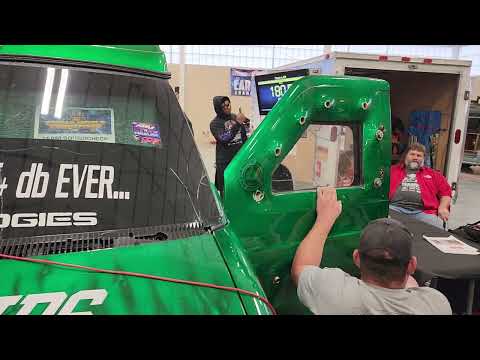 180+ db on a BassBoxing run!!😳😳😳 (30 second music average)