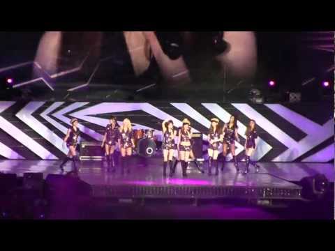 [FANCAM] 231112 SMTOWN SG - SNSD (Mr Taxi)