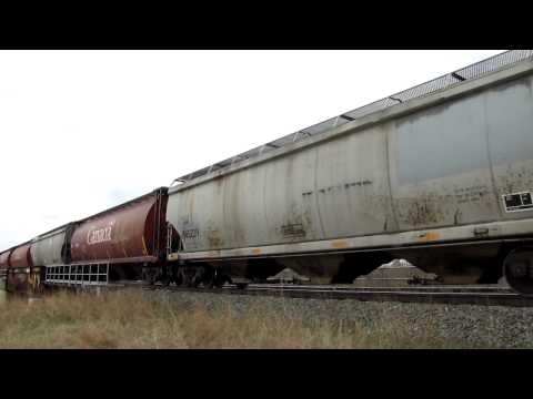 CN 863 (Grain) Stops @ Androssen 02MAY12 SD60F 5537 Leading