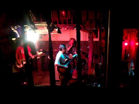 Lonely Lonely Knights Live at Saturn Bar - I'll never miss...