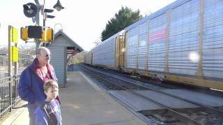 preview picture of video 'A CSX Thanksgiving Auto Carrier at Kensington, MD'