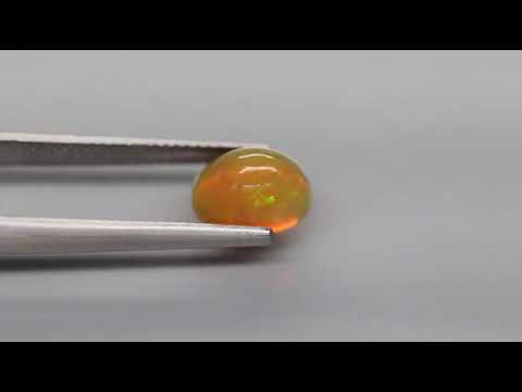 Natuurlijk Opaal Cabochon Kleur Multi Color, oranje groen geel violet blauw knipperend 1,56 ct.