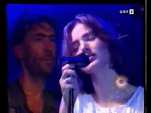 Weit, weit weg - Hubert von Goisern live 1994  "Das war's"