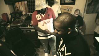 Freddie Gibbs Ft. Smoke DZA & Chace Infinite - Keep It Warm For Ya