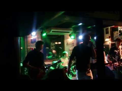 Coverband angry nerds in brielle