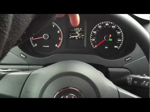 How to set the clock in your VW Jetta