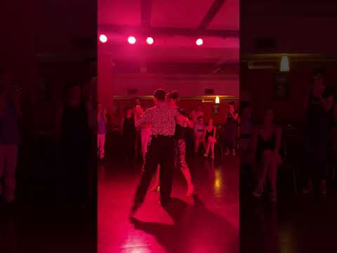 La Viruta Tango Club - Cristian Correa & Miriam Copello. Clase Intermedio.