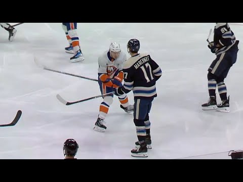 Mathew Barzal Slashing Major 🚫 Game Misconduct 🚫 Against Mason Marchment