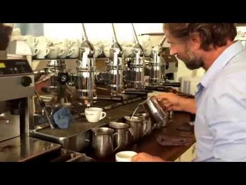 ラテアート研修 (Latte Art Training)