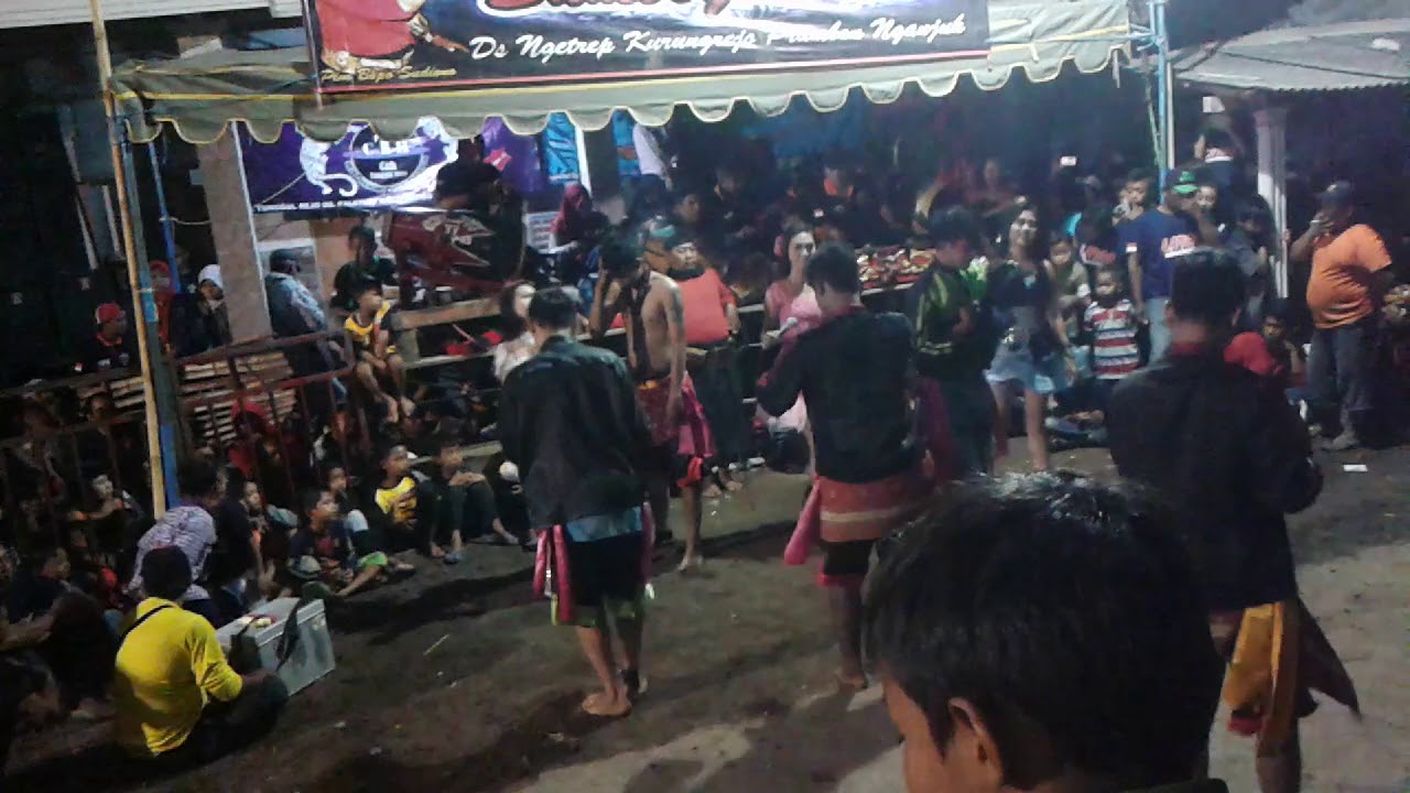 Samboyo putro dangdut piker keri live tunggulrejo