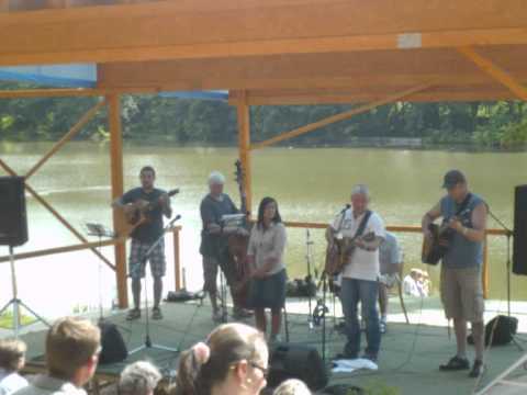 PRORADOST  folk  písnička Pevnost