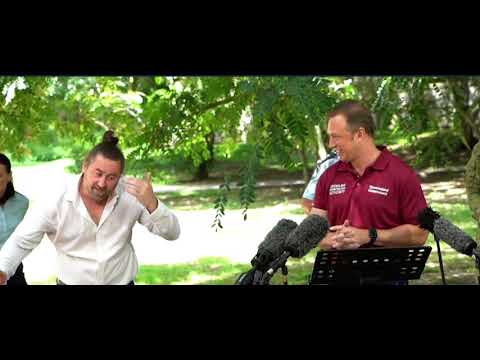 How to Sign Officer in Auslan
