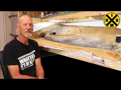 072: Painting Skulptamold To Make Awesome Mountains!