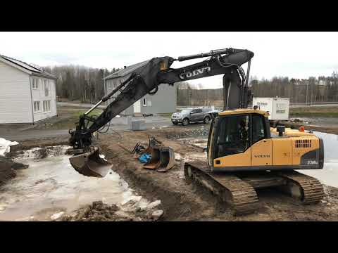 Köp Grävmaskin Volvo EC160 CL på Klaravik