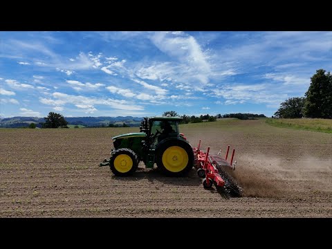 Bio Mais 🇨🇭🌽 mit Pöttinger Rollhacke bearbeiten