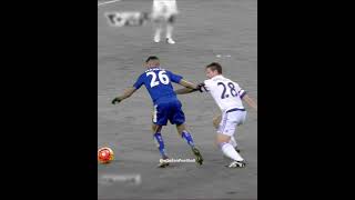He humiliated 3 players with 1 move! 😂