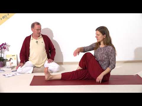 Langbein Drehsitz - Yoga Asana Lexikon