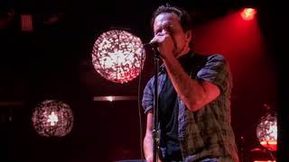PEARL JAM : &quot;Let Me Sleep (it&#39;s Christmas Time)&quot; : Seattle, WA (August 8, 2018)
