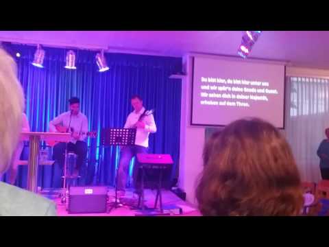 Strahlen der Freude Worship Service. .