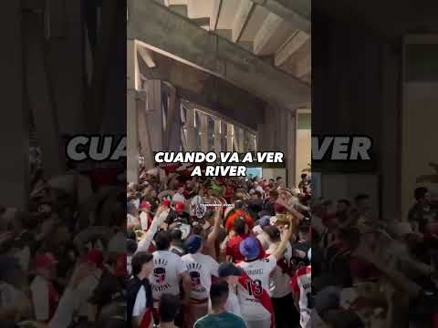 "Que loca esta la hinchada " Barra: Los Borrachos del Tablón • Club: River Plate