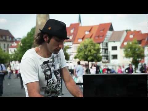 Klavierkunst - Davide Martello Live auf dem Domplatz in Erfurt High Quality