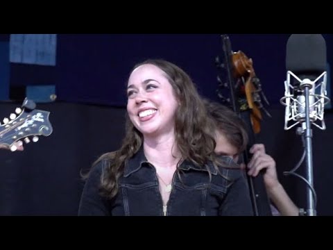 Sarah Jarosz crushes Massive Attack's "Teardrop" with Punch Brothers