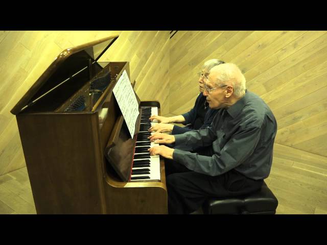 Kurtág Márta és Kurtág György Bach-átiratokat zongorázik