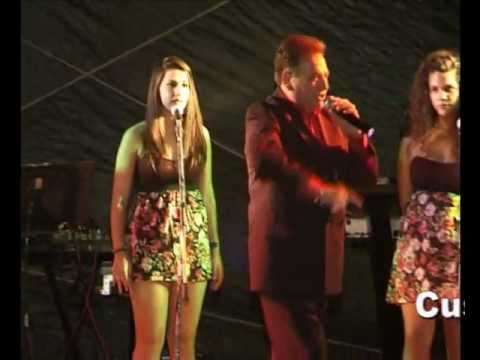 Custódio Goncalves & Suas Bailarinas.(Um homem também Chora)