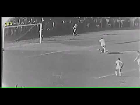 Pelé Edson (Santos) - 31/10/1962 - Santos 5x0 Guarani - 1 gol
