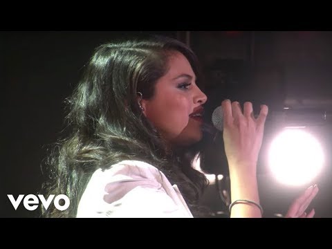 Selena Gomez - Same Old Love (Live On Ellen)