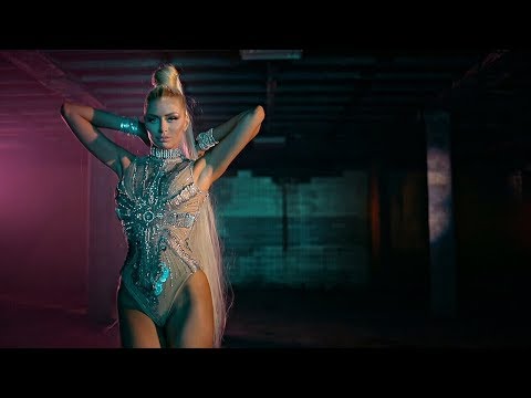 SANDRA OBRADOVIĆ Feat. IAN WOLF - MILION (OFFICIAL VIDEO)