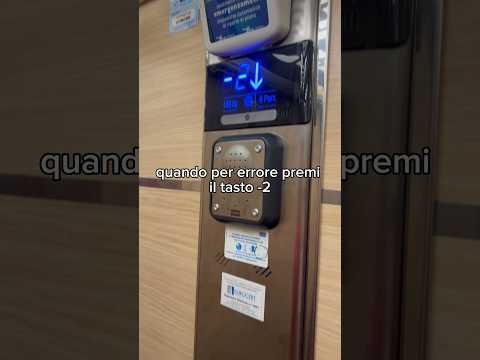 Adesso ditemi che anche qui c’è un telefono sotto il Termosifone..