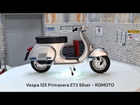 Vespa 125 ET3 Primavera 1976 1:12 Scale Scooter Silver